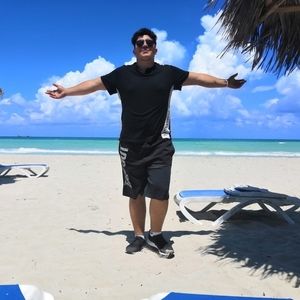 Meet your Posher, Raul